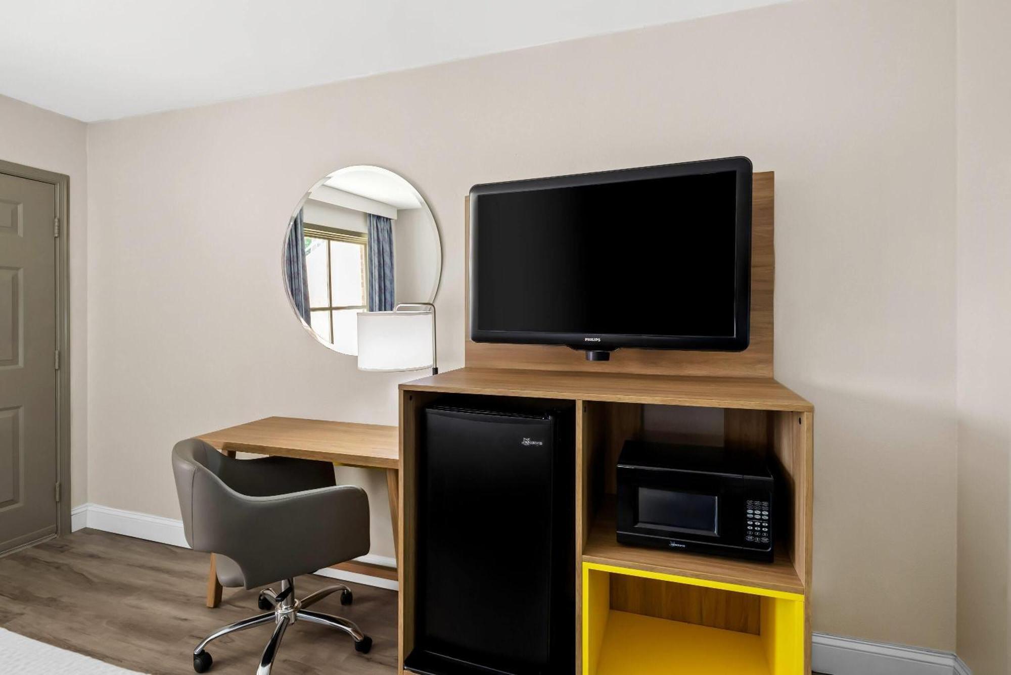 Days Inn By Wyndham Petersburg/South Fort Lee Exteriér fotografie