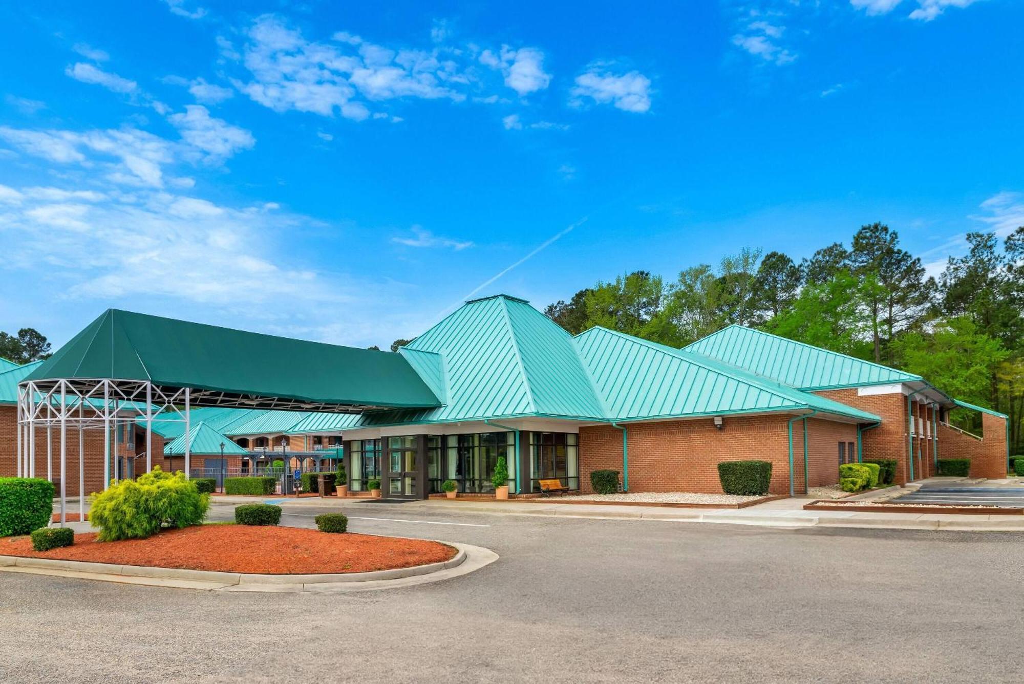 Days Inn By Wyndham Petersburg/South Fort Lee Exteriér fotografie