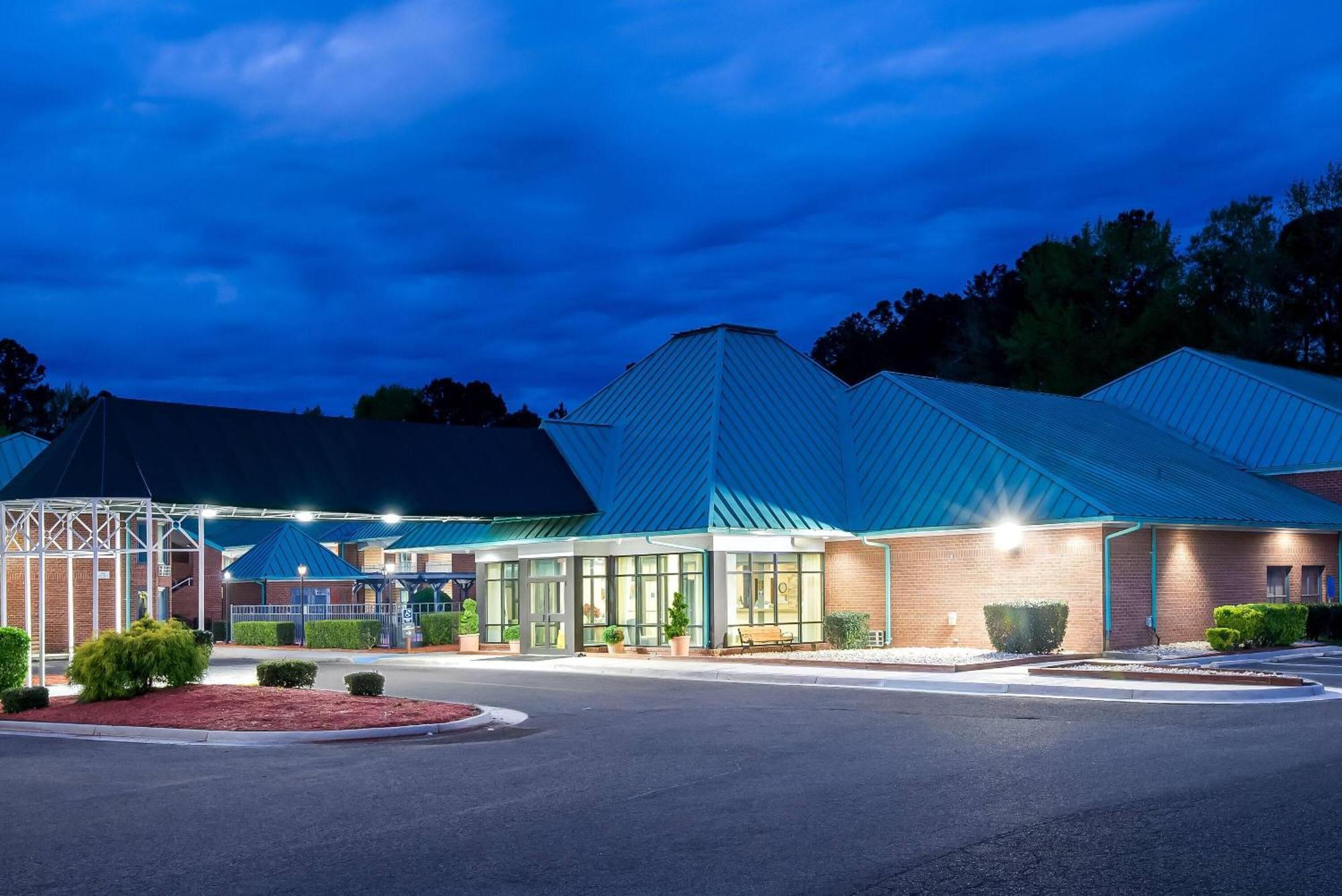 Days Inn By Wyndham Petersburg/South Fort Lee Exteriér fotografie